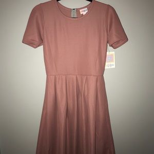 NWT LuLaRoe Mauve Amelia Dress with Pockets! Small